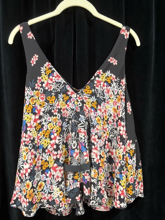 Dex Flowy Top - Picture 2 of 2